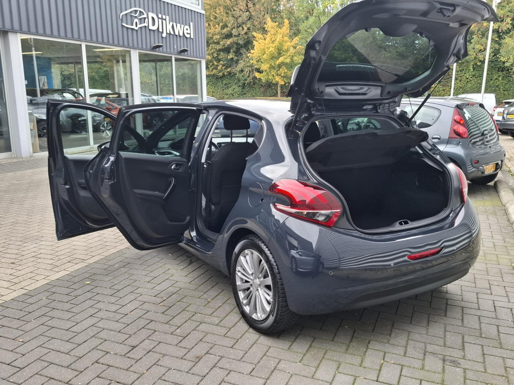 Peugeot 208 1.2 allure nav/clim/lmv/park