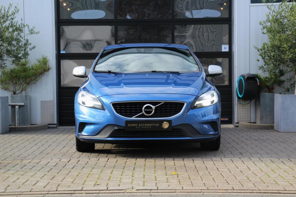 Volvo V40 2.0 t2 r-design - leder/alcantara - harman kardon - led - navi - 
