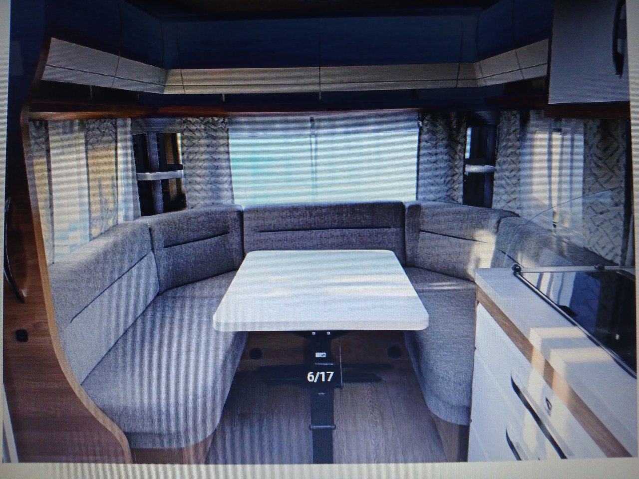 Hobby 540 UL de Luxe met voortent, luifel en mover