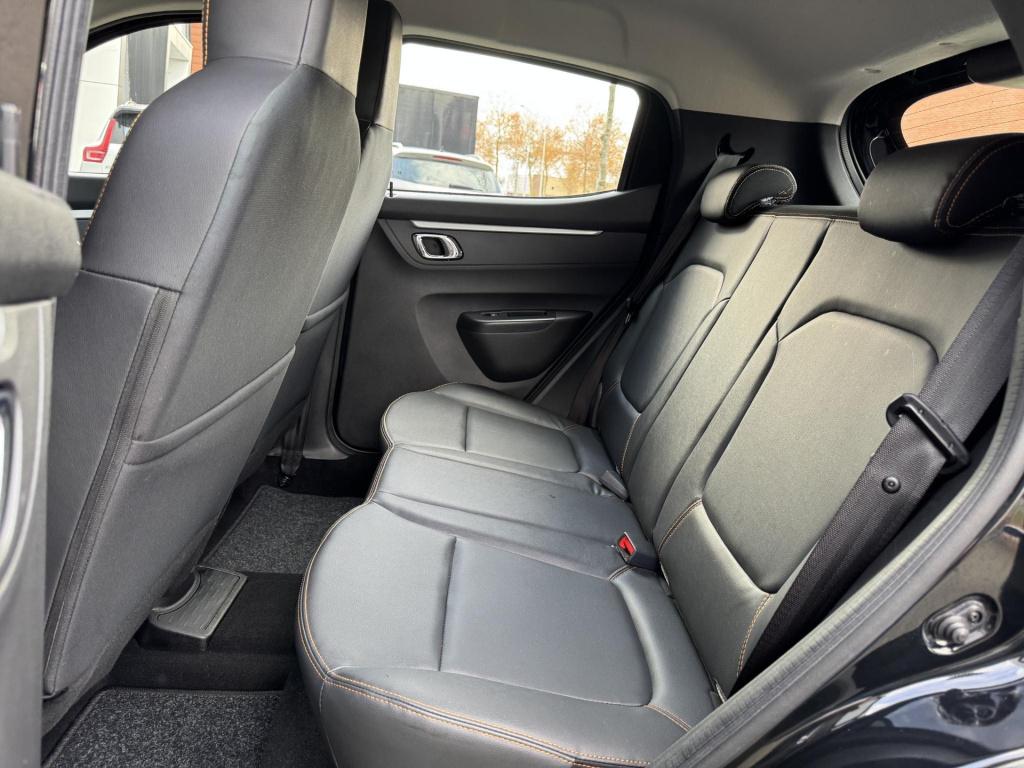 Dacia Spring comfort plus 27 kwh soh 95%, nl-auto meest luxe uitvoering!