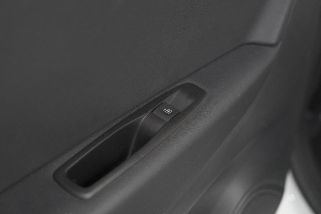 Renault Captur tce 150 edc intens | trekhaak | camera | dodehoekdetectie | 