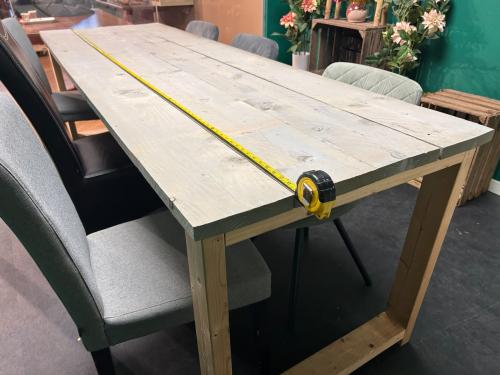 Royale Steigerhouten Eettafel (250 x 90 cm)