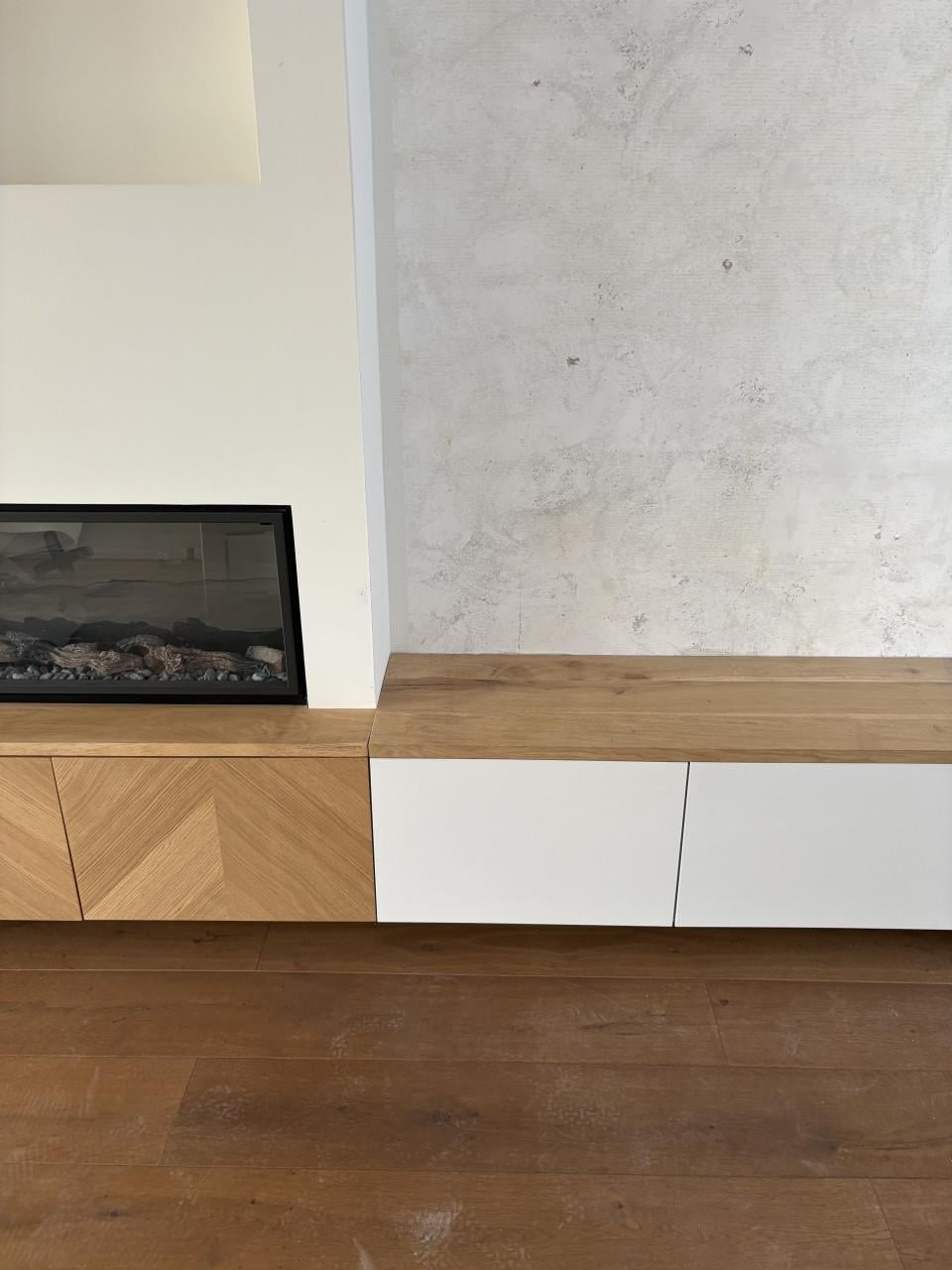 TV meubel met eikenhouten blad