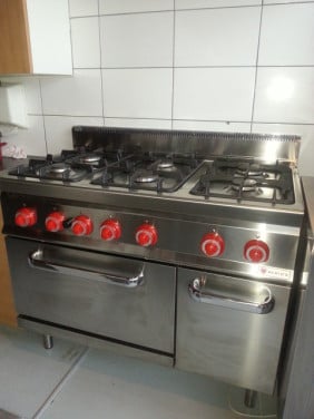 Gas comfort horeca 6 pits met oven en afzuigkap