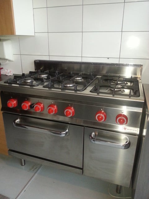 Gas comfort horeca 6 pits met oven en afzuigkap