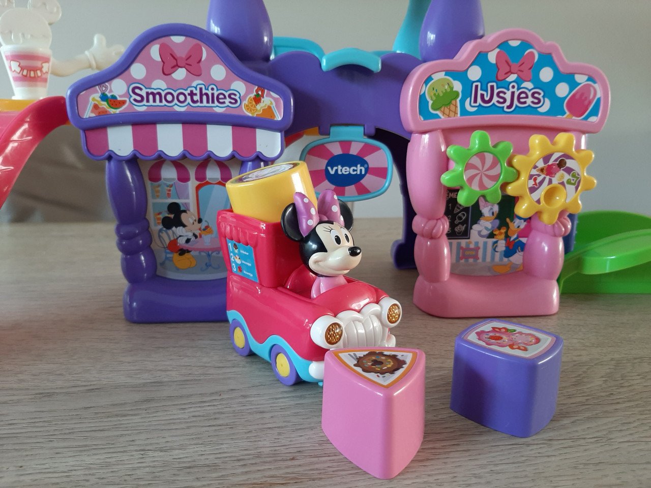 V-tech Minnie's IJssalon (toet-toet auto's)