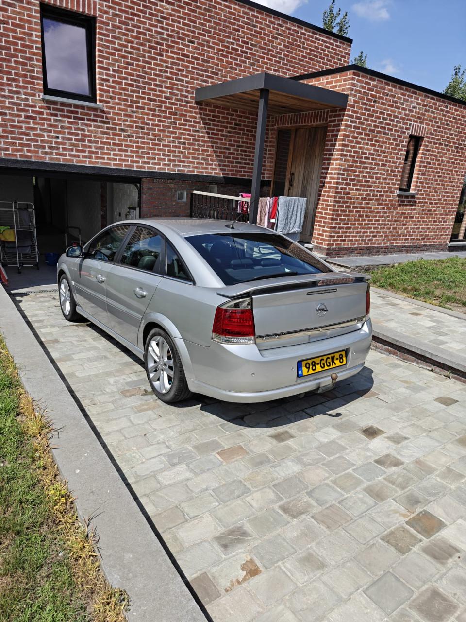 Te koop zeer mooie OPEL VECTRA GTS 1.8