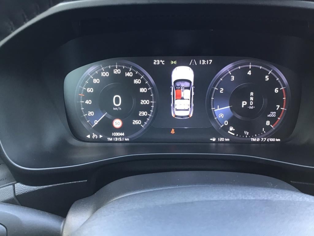 Volvo XC40 t4 190pk aut. momentum nieuwstaat i parkassist i navigatie i cru