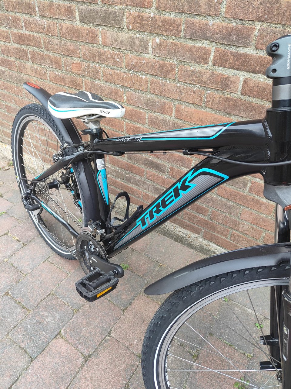 Trek Skye SL 26 inch mountainbike 24 versnellingen verende voorvork