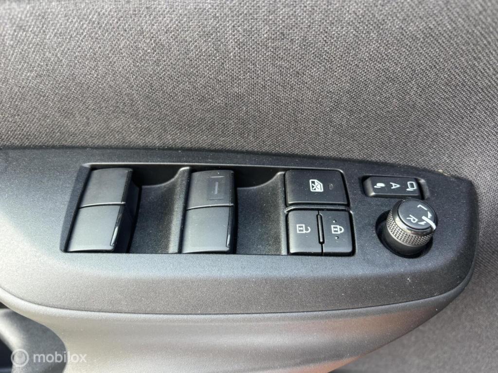 Toyota Yaris 1.5 hybrid executive