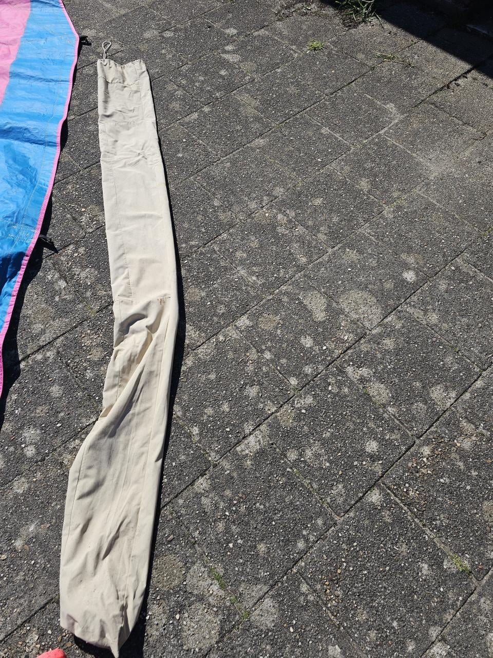 Surfzeil, giek toebehoren