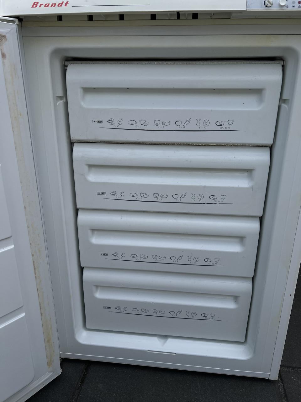 Tafelmodel vrieskast 4 laden, 85x60 cm. inhoud vriezer 110 liter