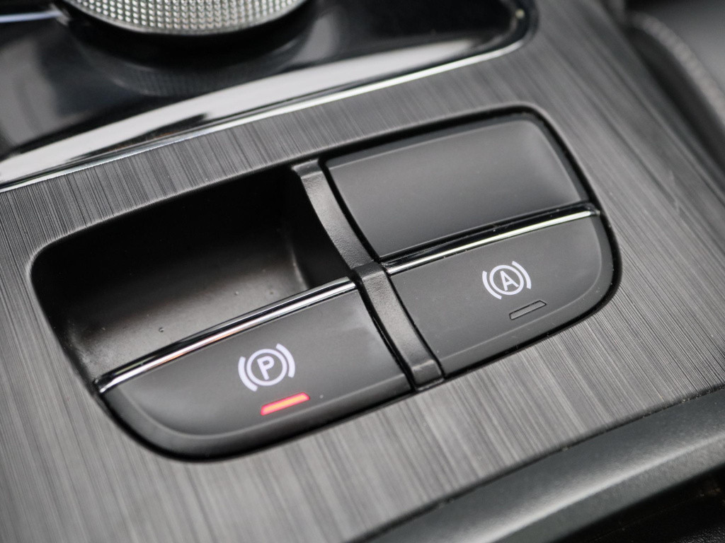 MG Zs-ev luxury 45 kwh | leder | navi | panoramadak | camera | apple carpla