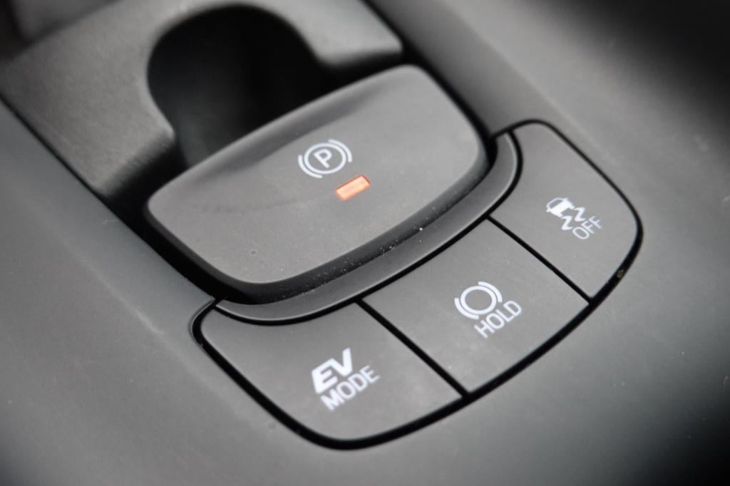 Toyota C-hr 1.8 hybrid active