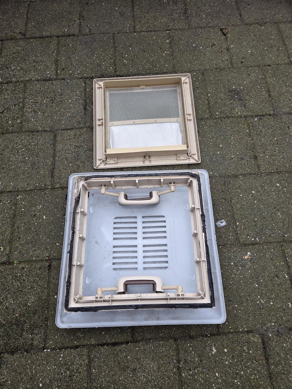 Camper dakraam 40x40