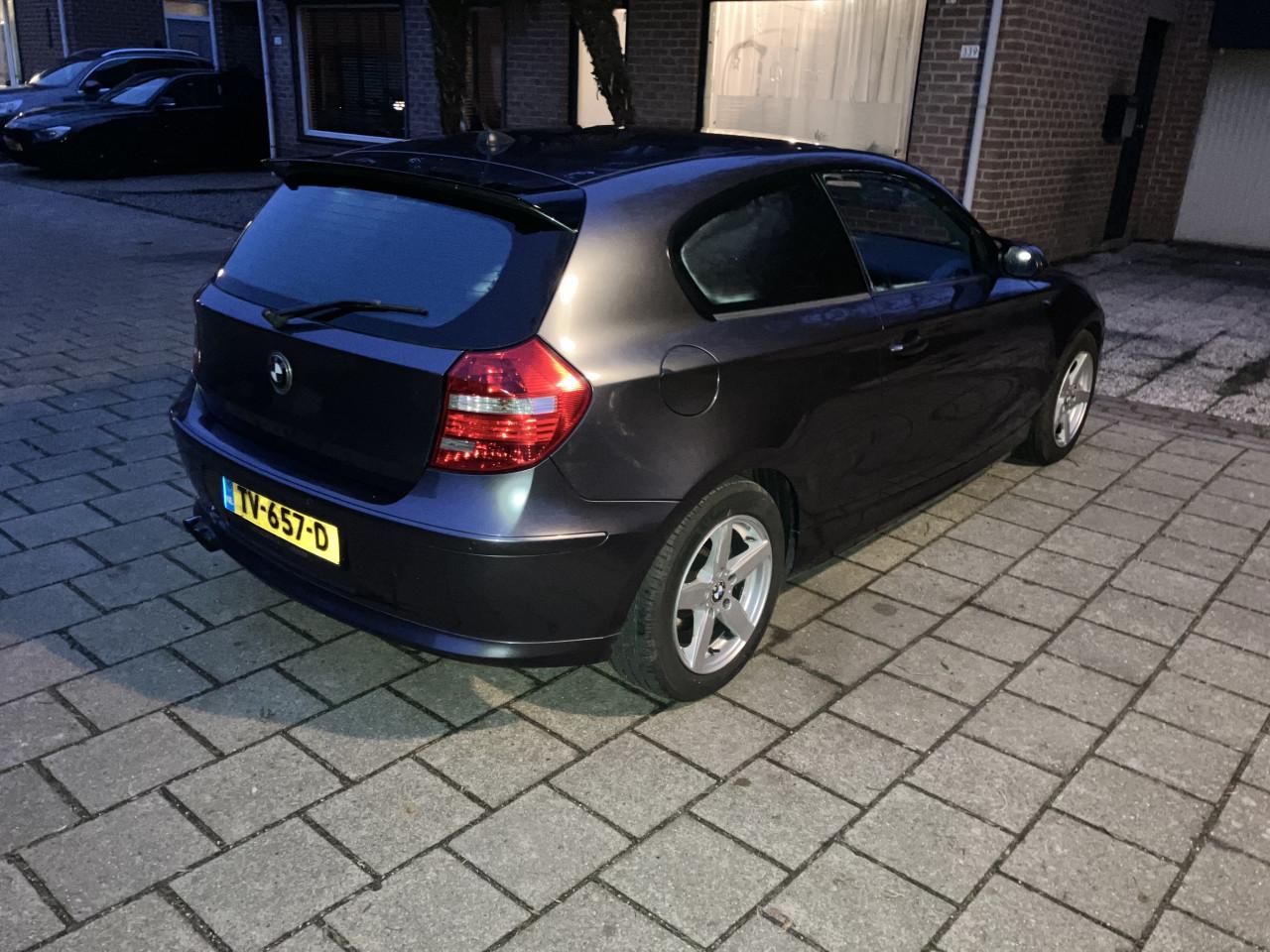 BMW 1-Serie 2.0 118I 3DR 2007 Grijs