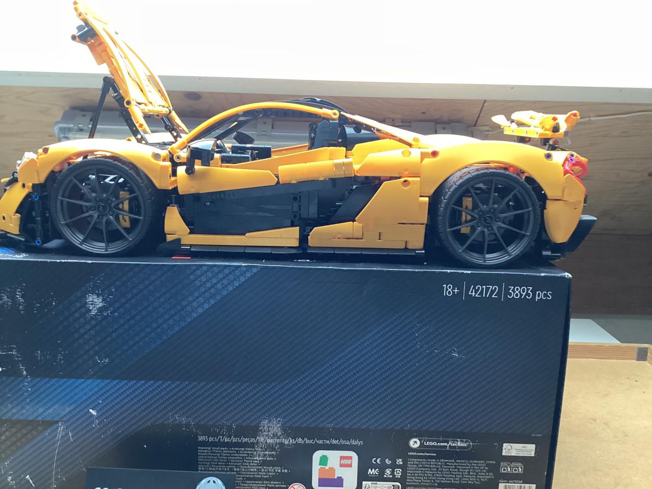 Koopje: Lego Technic McLaren P1 ( set 42172 ) in nieuwstaat.