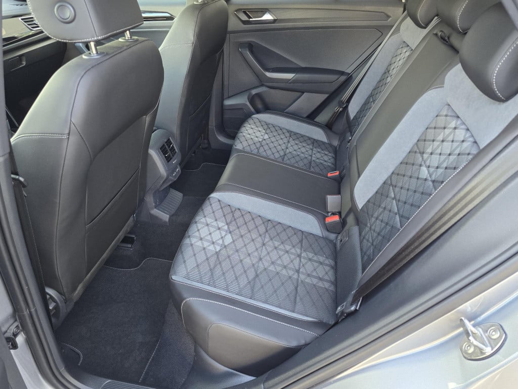 Volkswagen T-roc 1.5 tsi r-line edition virtual cockpit stuur/stoelverwarmi