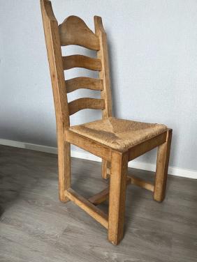 Zes Eikenhouten stoelen
