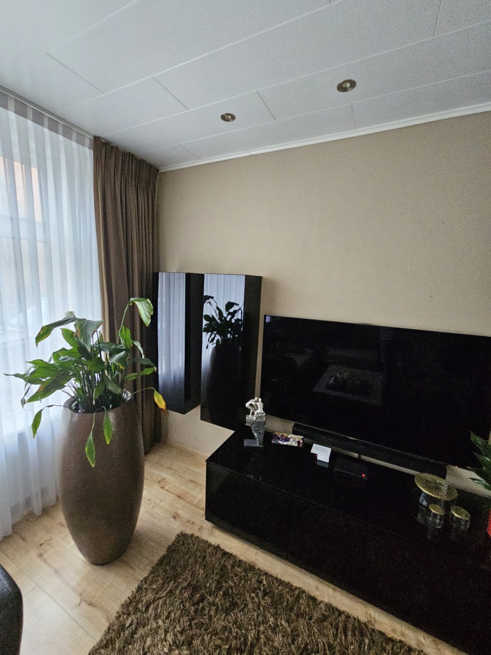 4 hoogglans lakkasten tv meubel