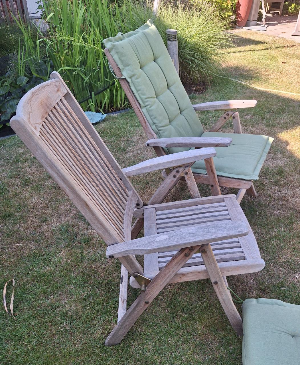Twee teakhouten stoelen Teak & Garden