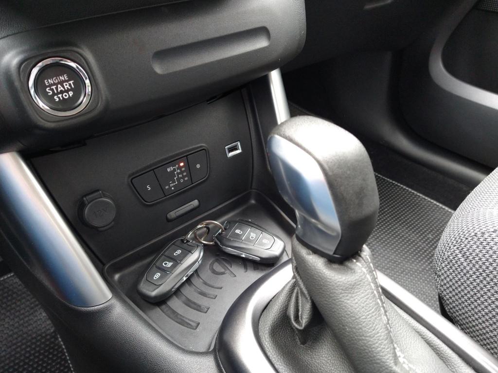 Citroen C3 Aircross suv 110 shine automaat leer/navi/cam