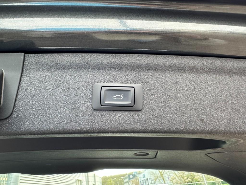 Audi Q3 1.4 tfsi cod sport pro line s 2x s-line 19'' velgen trekhaak camera