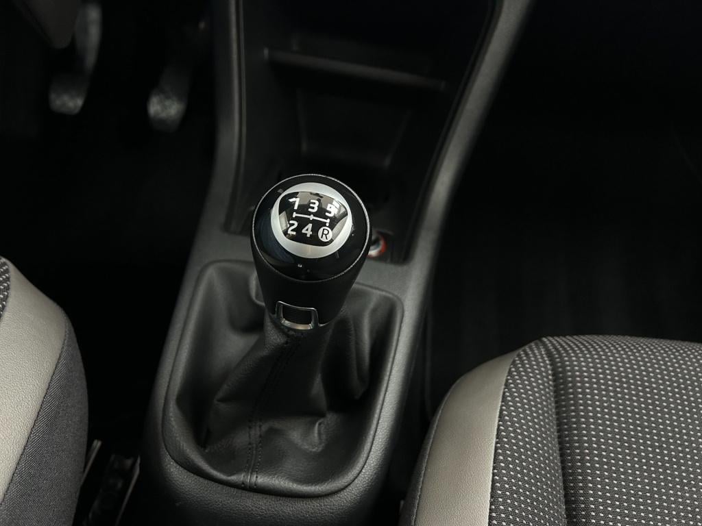 Volkswagen UP! occasion 1.0 high up! bluemotion | grijs | tweedehands volks