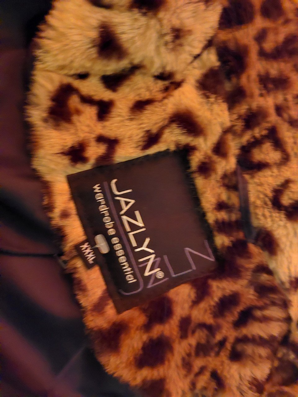 Te  koop  mooie   dames   jas