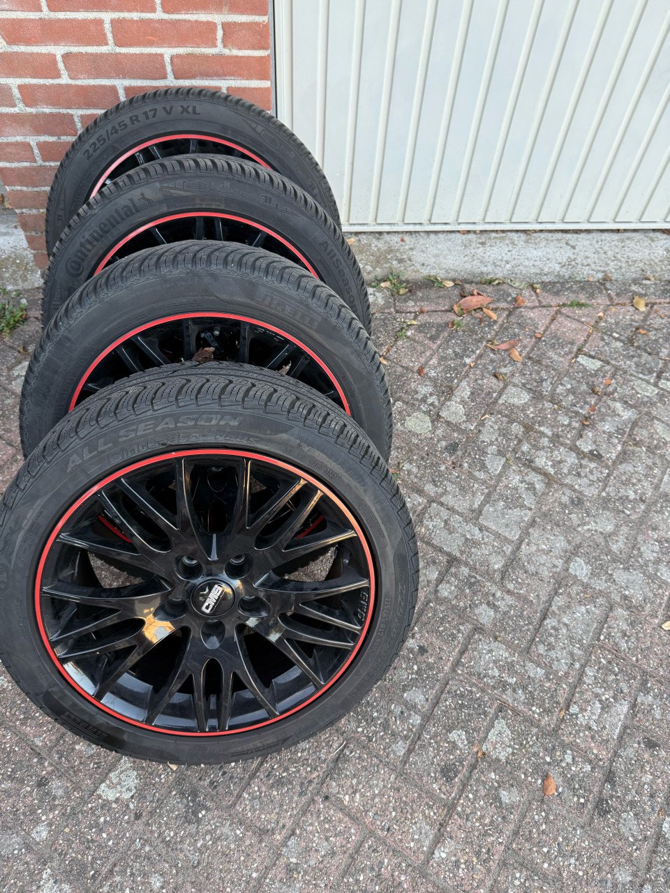 Velgen met zo goed als nieuwe banden