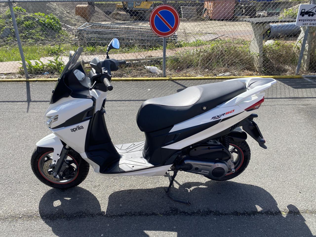 Aprilia SXR 50. 2022 in nieuwstaat!