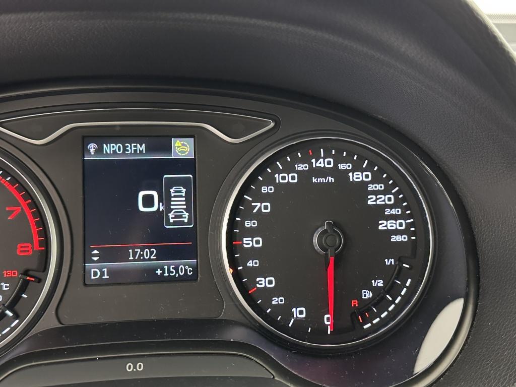 Audi Q2 35 tfsi advanced ed. | arrow gray | camera | led matrix |