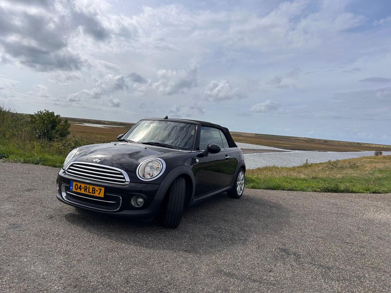 MINI Cooper Cabrio 1.6 | 2011 | 155.500 km | Zwart |