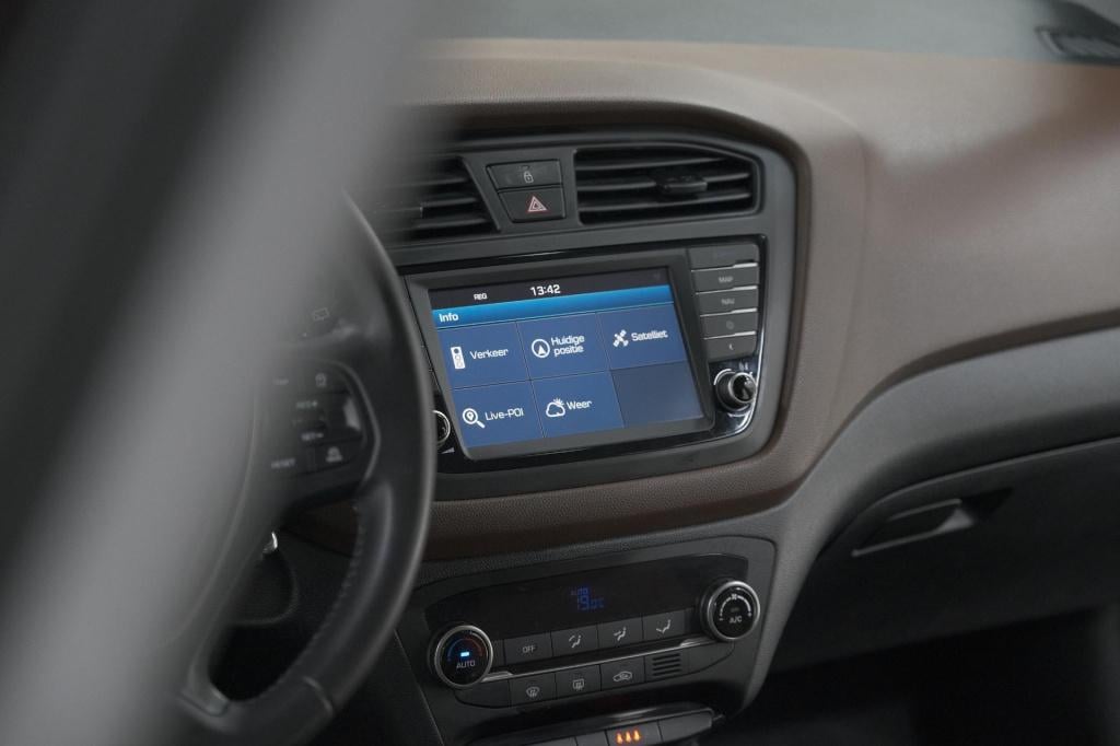 Hyundai I 20 1.0 t-gdi comfort | navigatie | camera | parkeersensoren