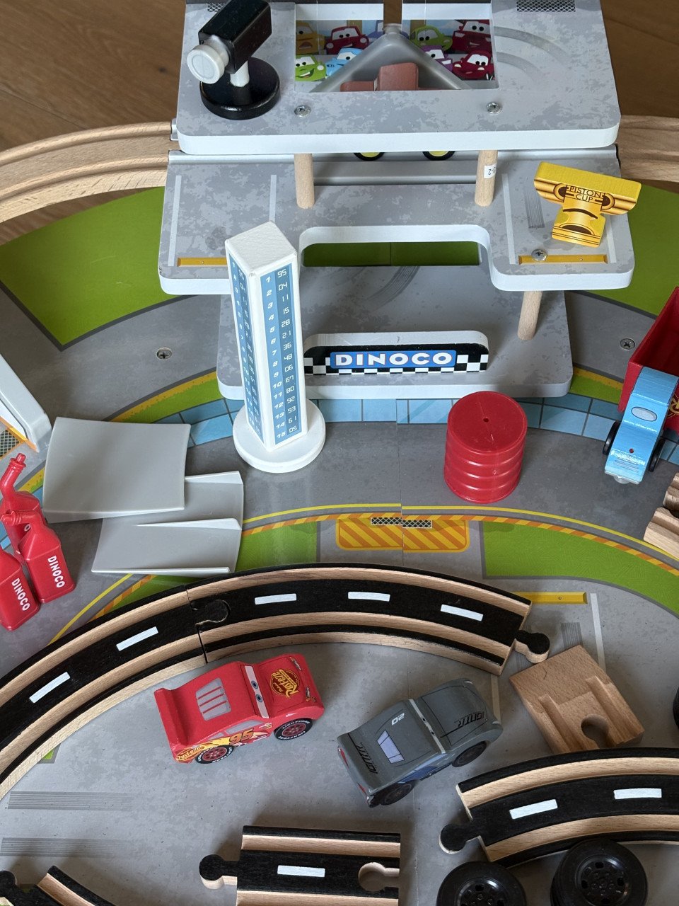 Race circuit