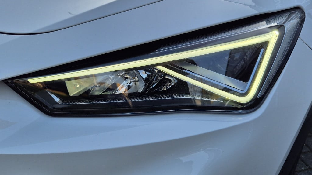 Cupra Formentor performance*245pk*vz 1.4 e-hybrid*led*sportstoelen*19-inch*