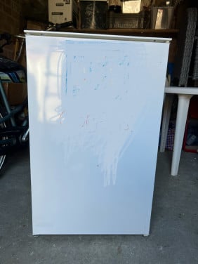 Vrieskast Vriezer inbouw of vrijstaand 110 liter 90x55 cm. Als nieuw