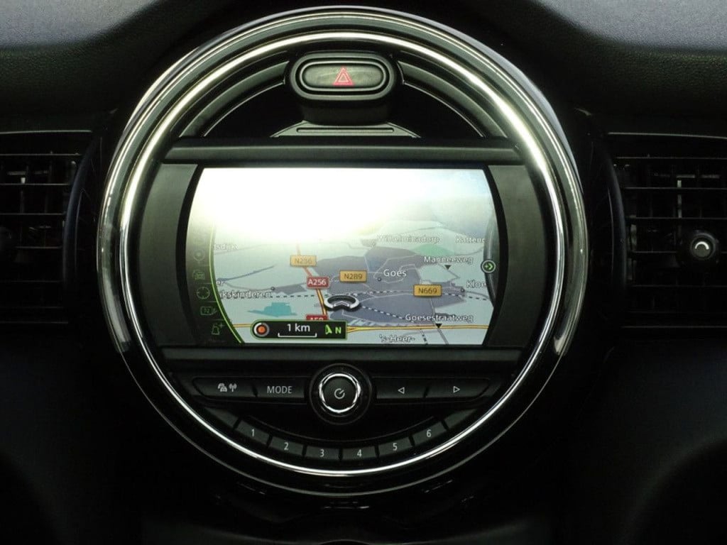 Mini Cooper mini 1.5 chili serious business led | leder | pano