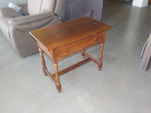 Eiken ladekastje met 1 lade in goede staat