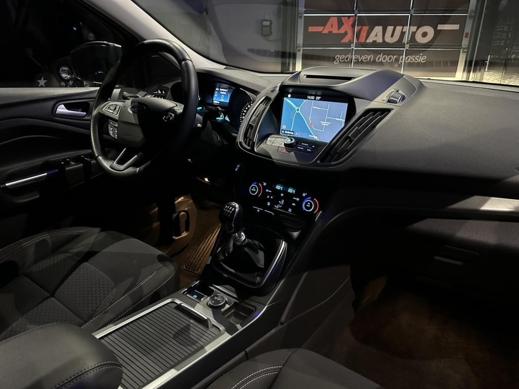 Ford Kuga 1.5 ecoboost trend ultimate *navi*trekhaak*