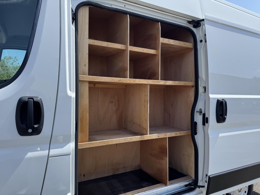 Peugeot Boxer 330 2.0 bluehdi l1h2 premium 3-persoons | trekhaak | kastinbo