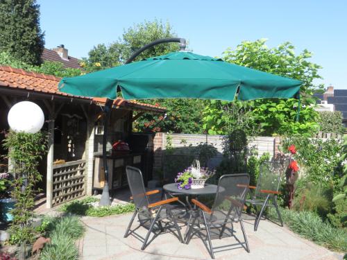 Parasol dia 340 cm. Merk Easy Sun
