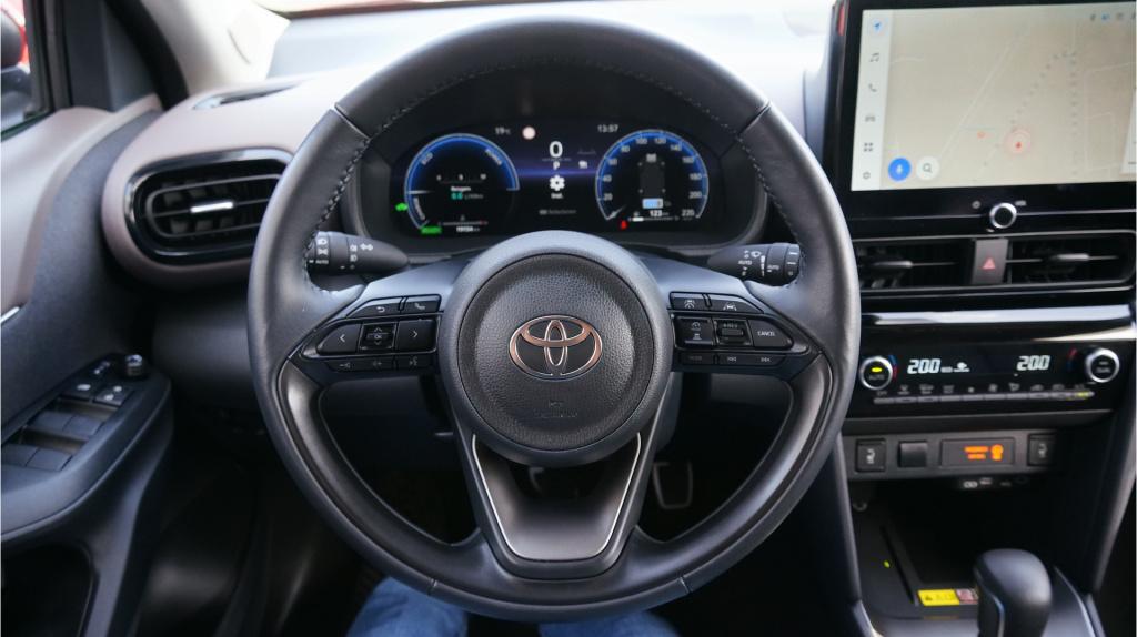 Toyota Yaris Cross 1.5 hybrid 130 executive rijklaar incl garantie