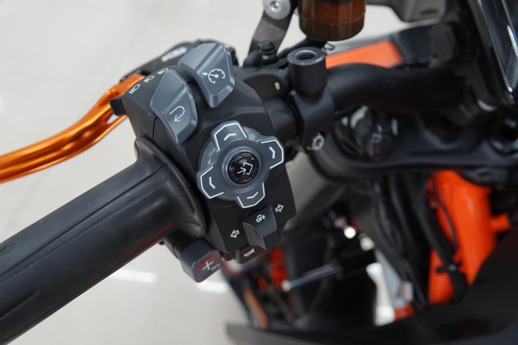Ktm 1290 tour superduke r | cruise | apex vering |