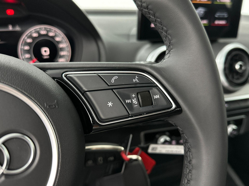 Audi Q2 advanced edition 35 tfsi 110 kw / 150 pk hatchback