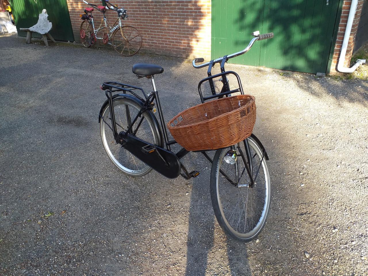 """"MOOIE OMAFIETS MET MAND """"