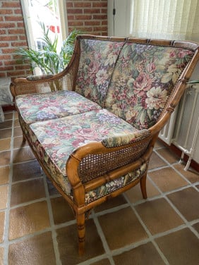 Vintage 2 bankje + stoel +ronde salontafel