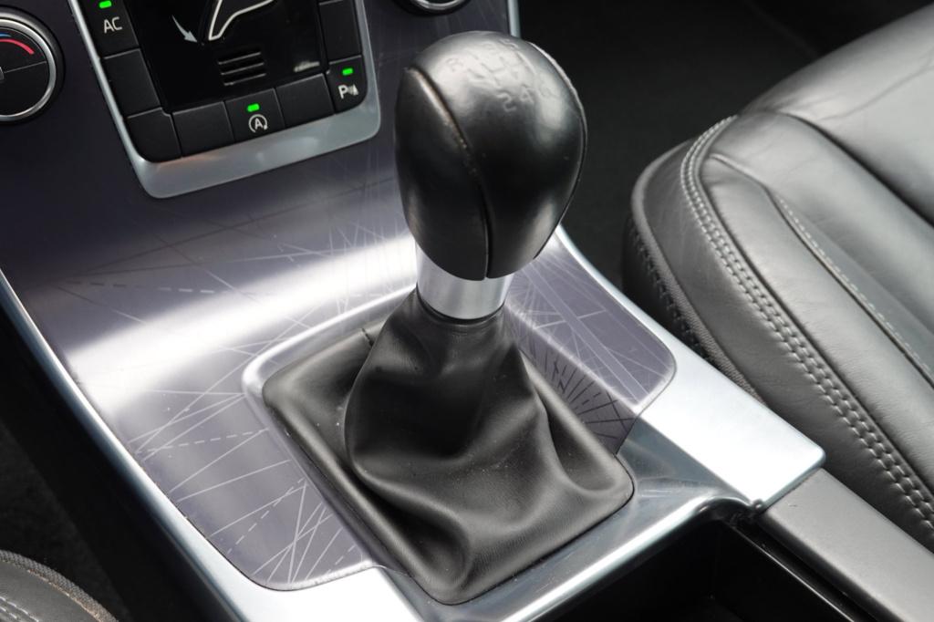 Volvo V60 1.6 t3 150-pk ocean race