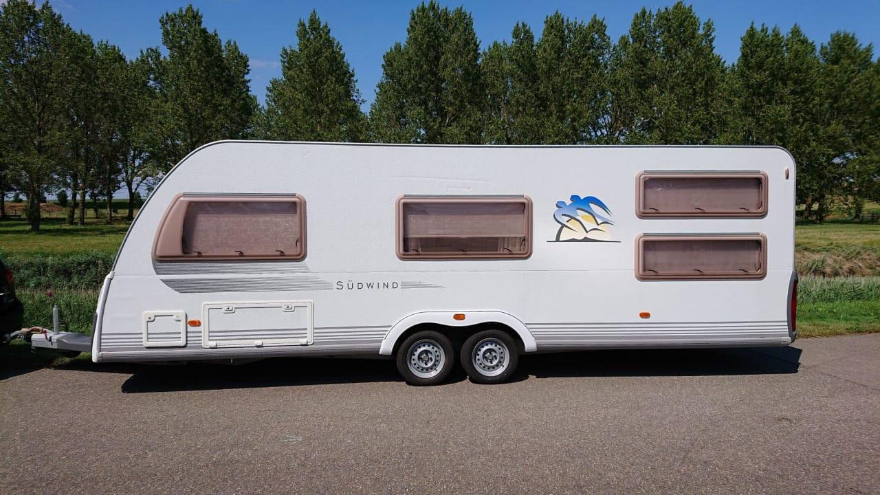 Caravan Knaus Südwind tandemasser uit 2007