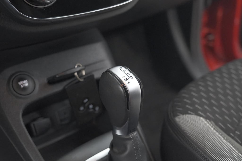 Renault Captur tce 120 edc intens | trekhaak | camera | navigatie | parkeer